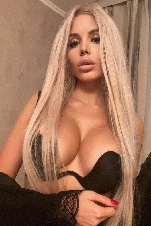Körfez'de Sıla kumral saçlı profil fotoğrafı, doğal buğday tenli ve 1.68 boyunda görünüm